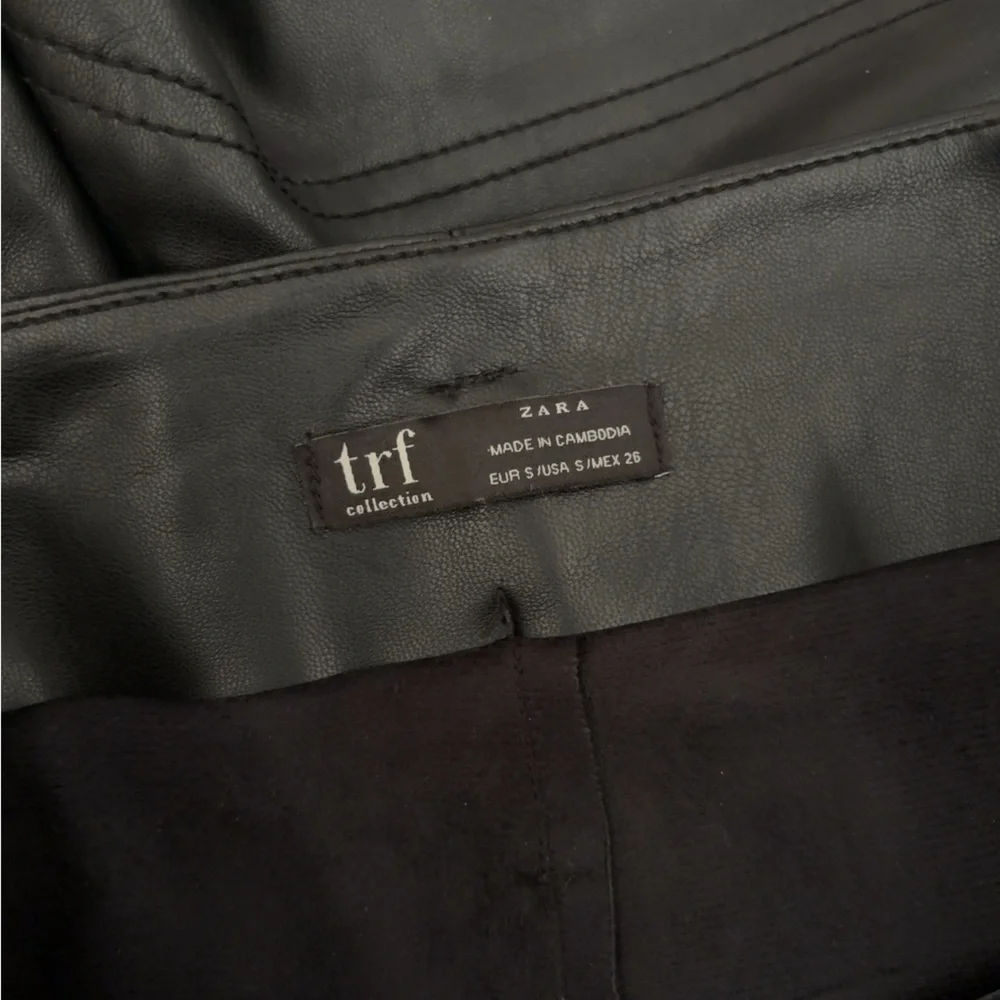 ｛Zara｝ Black Leather-Style Shorts（S size） - Picture 8 of 8